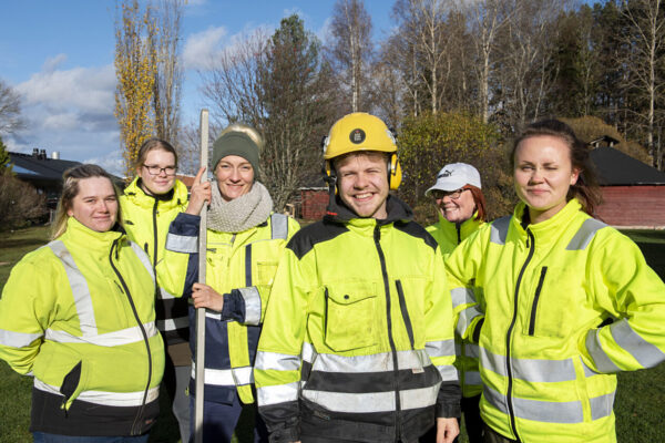 AhlmanEdu viheralan opiskelijat